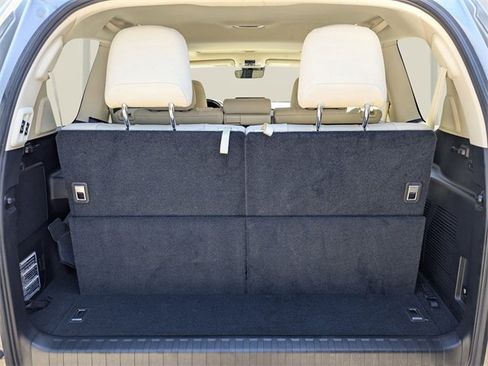 Used 2022 Lexus GX 460 Premium image 11