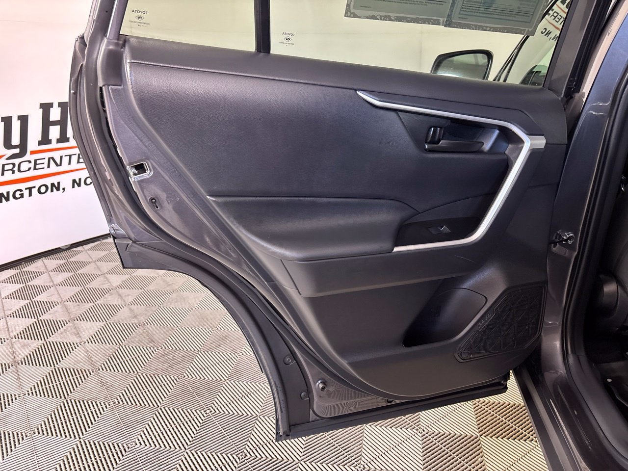 Used 2024 Toyota RAV4 LE AWD/4WD image 20