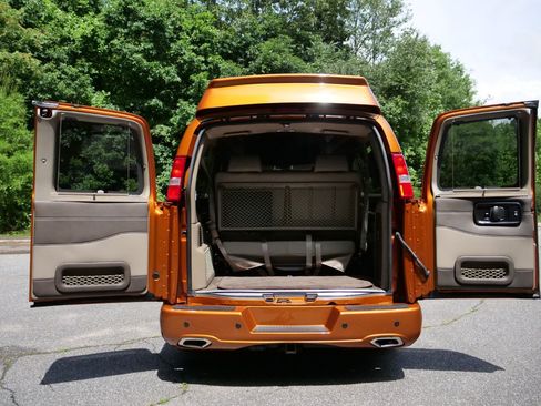 Used 2025 GMC Savana 2500 Extended w/ Driver Convenience Package RWD image 24