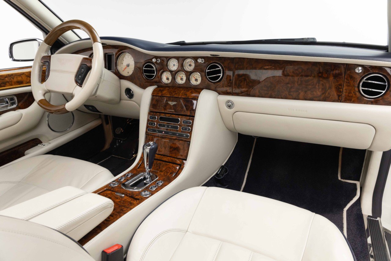 Used 2008 Bentley Arnage R RWD image 2