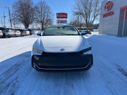 Certified 2025 Toyota Crown Limited image 8