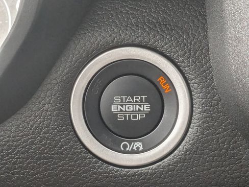 Used 2025 RAM 1500 Warlock AWD/4WD image 25