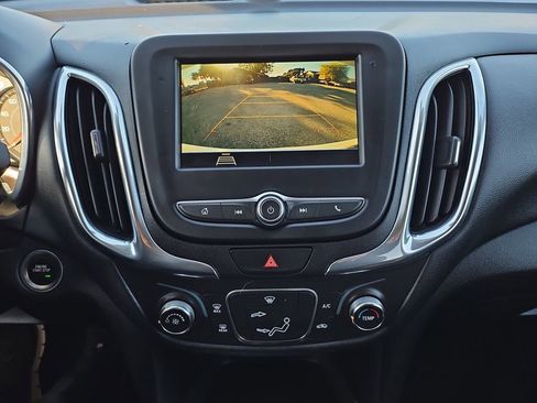 Used 2019 Chevrolet Equinox LT image 20