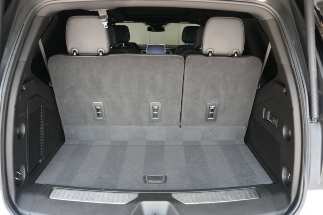 Used 2023 Chevrolet Tahoe Premier AWD/4WD image 10