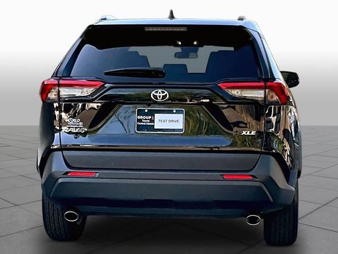 Used 2025 Toyota RAV4 XLE image 5