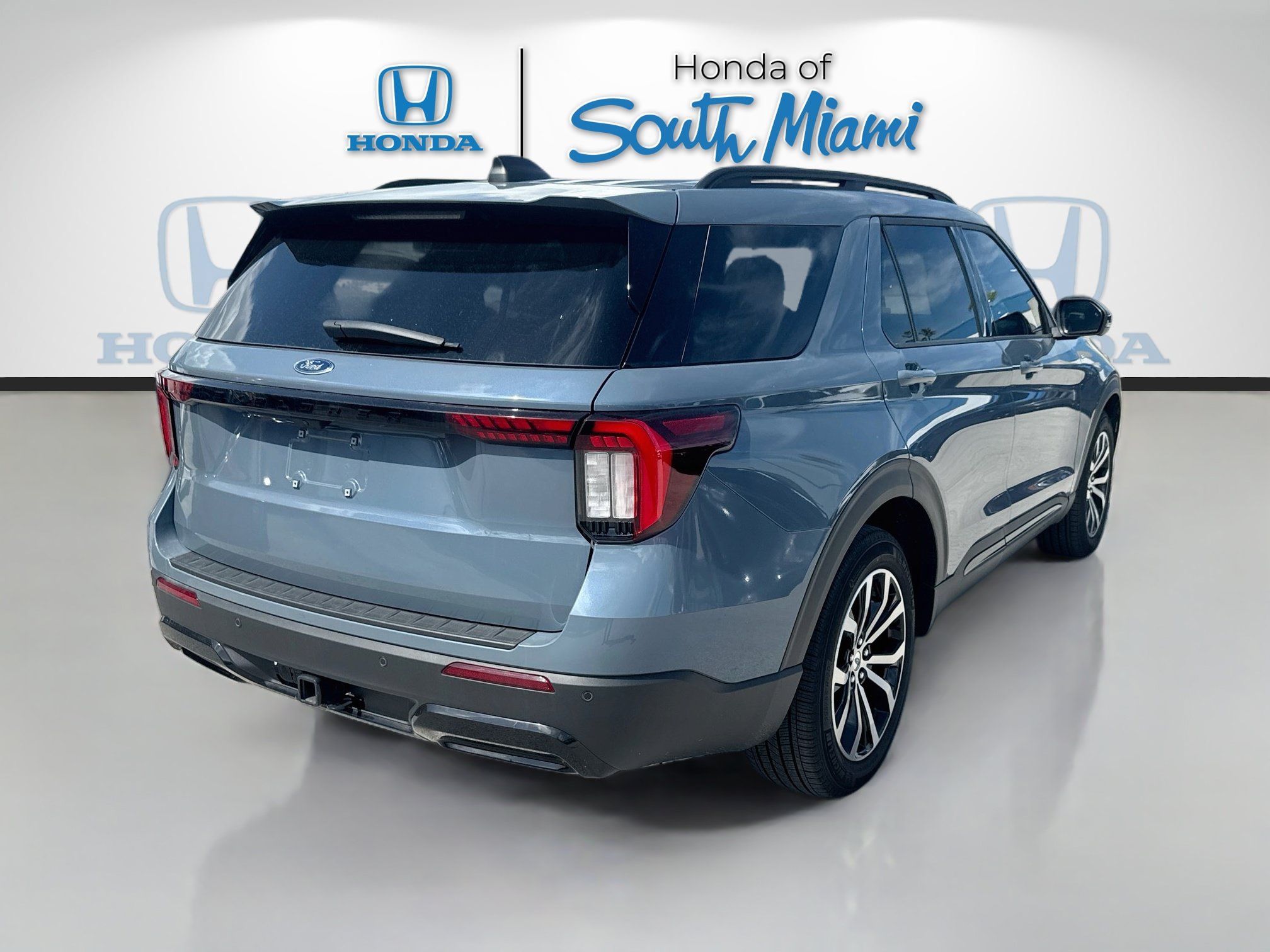 Used 2025 Ford Explorer ST-Line RWD image 7