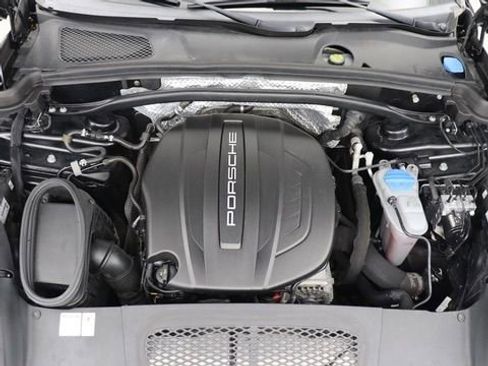 Used 2018 Porsche Macan Sport Edition AWD/4WD image 13