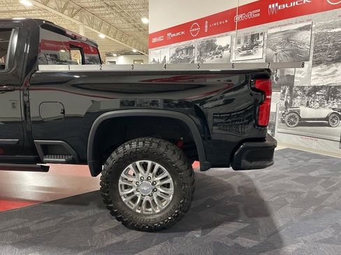 Used 2024 Chevrolet Silverado 3500 High Country w/ High Country Premium Package AWD/4WD image 35