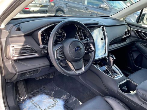 Used 2021 Subaru Outback Limited image 16