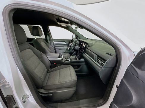 Used 2025 GMC Terrain Elevation image 32