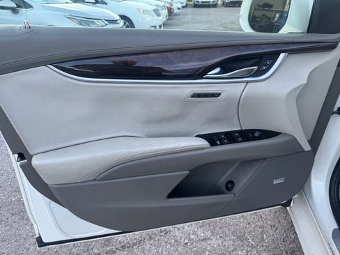 Used 2013 Cadillac XTS Platinum FWD image 14
