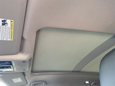 New 2026 Volkswagen Atlas SE image 18