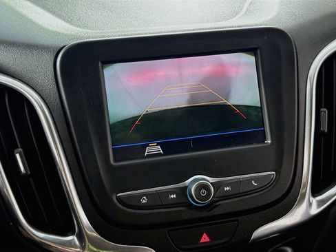 Used 2021 Chevrolet Equinox LT AWD/4WD image 3