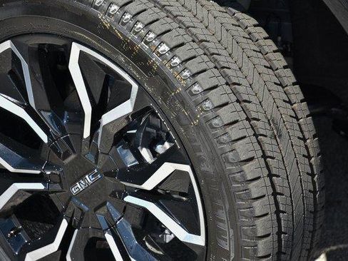 New 2025 GMC Sierra EV Denali image 3