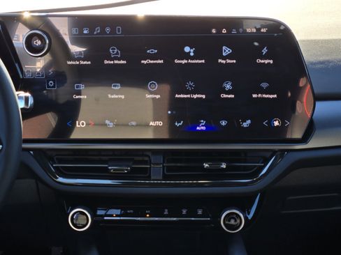 New 2026 Chevrolet Equinox EV RS image 9