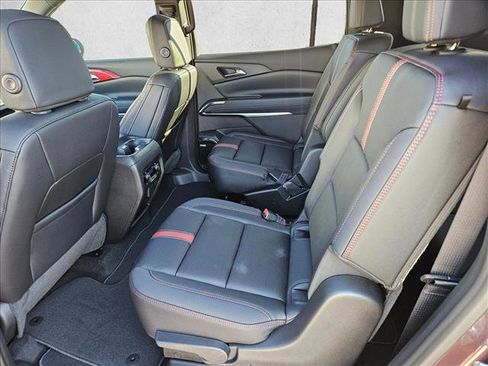 New 2026 Chevrolet Traverse RS image 11