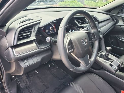 Used 2017 Honda Civic Sport image 14