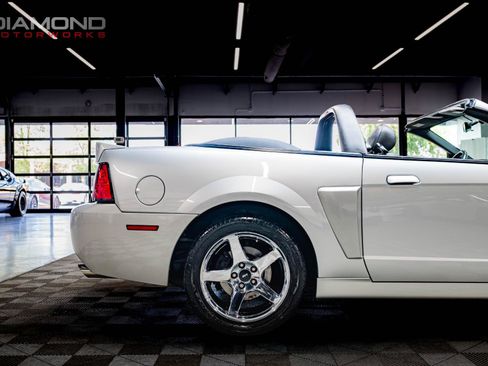 Used 2004 Ford Mustang Cobra RWD image 25
