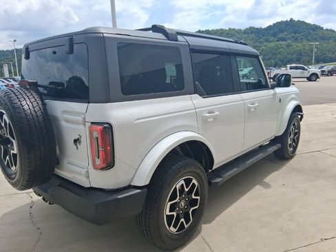Used 2024 Ford Bronco Outer Banks AWD/4WD image 19