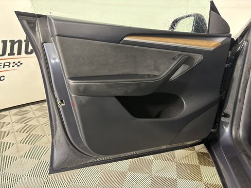 Used 2023 Tesla Model Y Long Range image 7