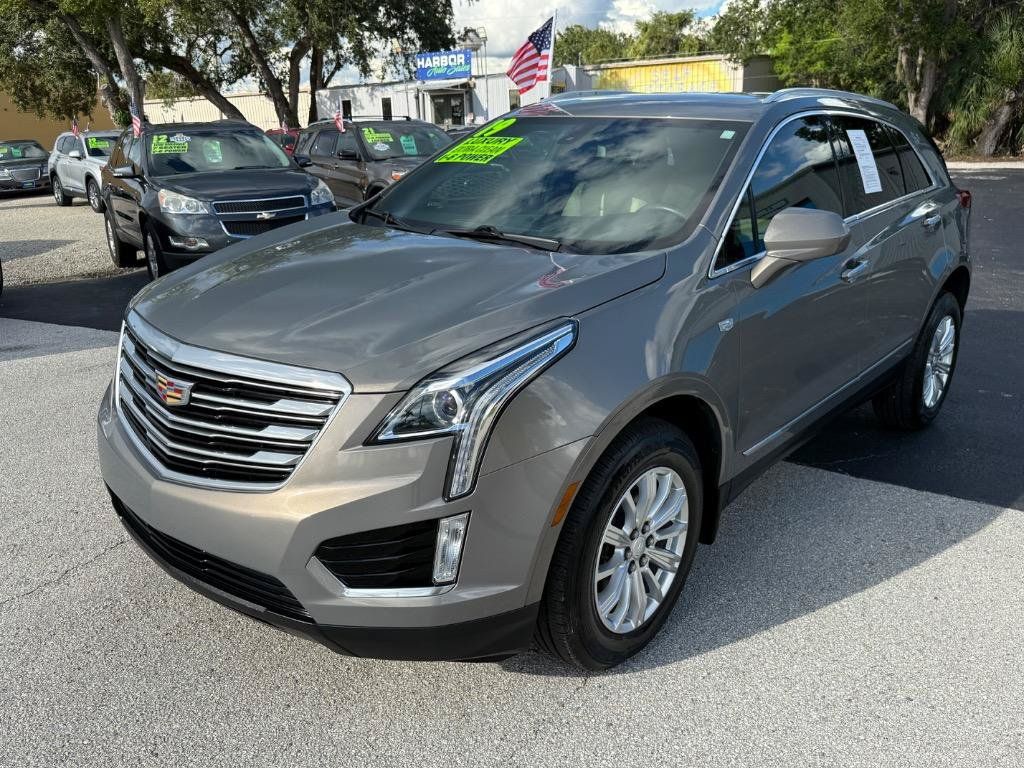 Used 2019 Cadillac XT5 FWD image 3