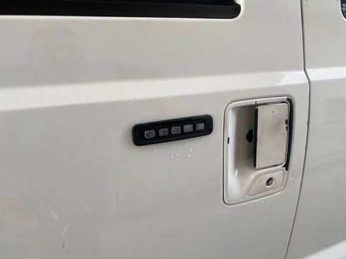 Used 2009 Ford F350 XL AWD/4WD image 12