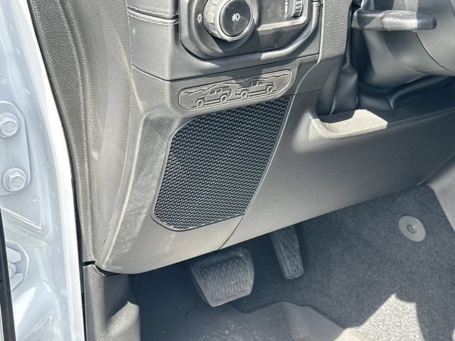 New 2025 Jeep Wrangler Unlimited Sahara AWD/4WD image 16