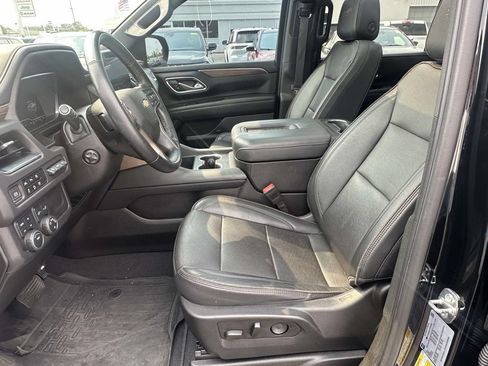 Used 2023 Chevrolet Suburban High Country w/ Premium Package 2 AWD/4WD image 20