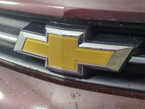 Used 2022 Chevrolet Trax LT w/ LT Convenience Package image 28