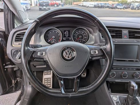 Used 2017 Volkswagen Golf Alltrack SE image 17