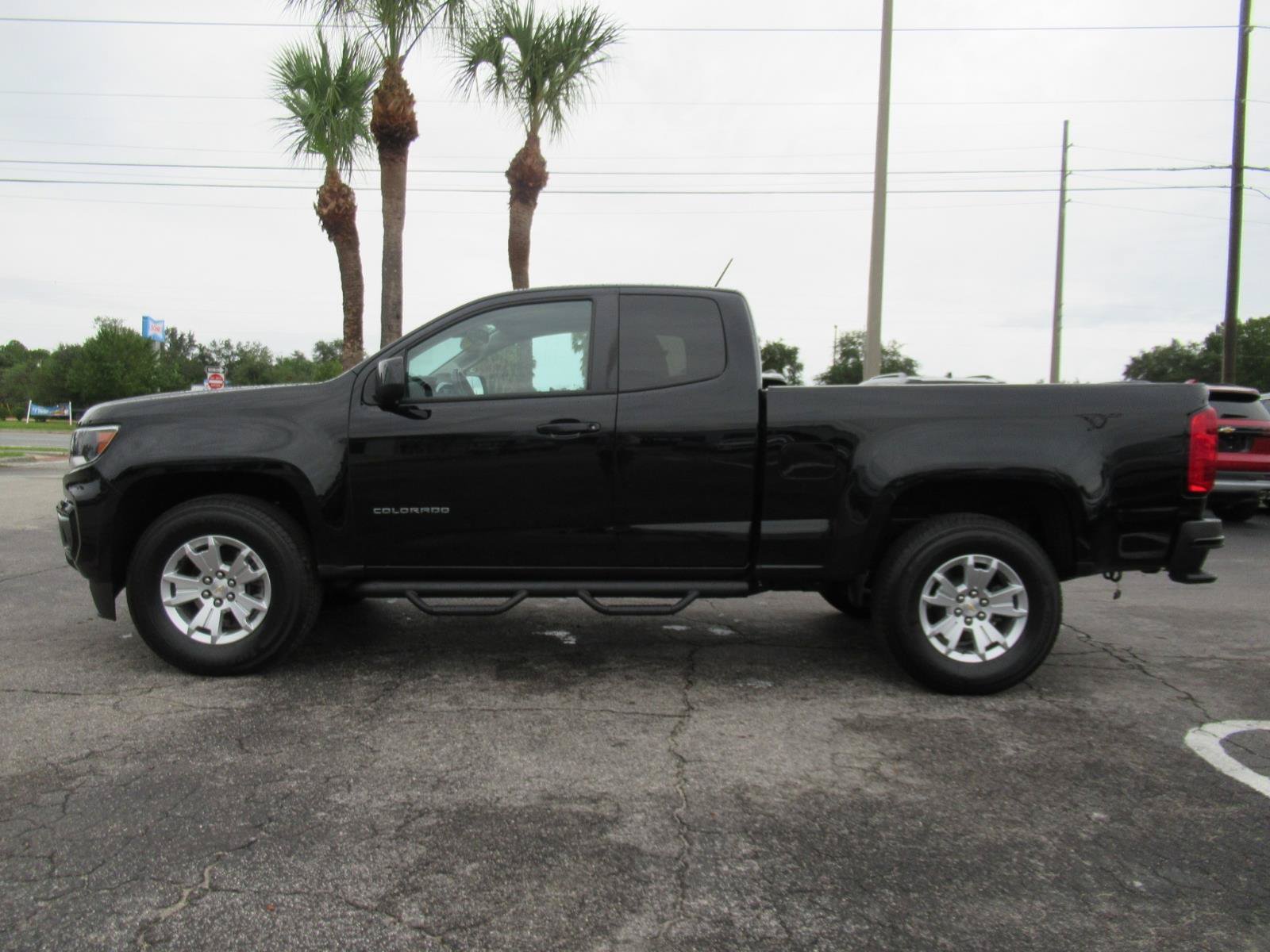 Used 2022 Chevrolet Colorado LT w/ Fleet Safety Package RWD image 2