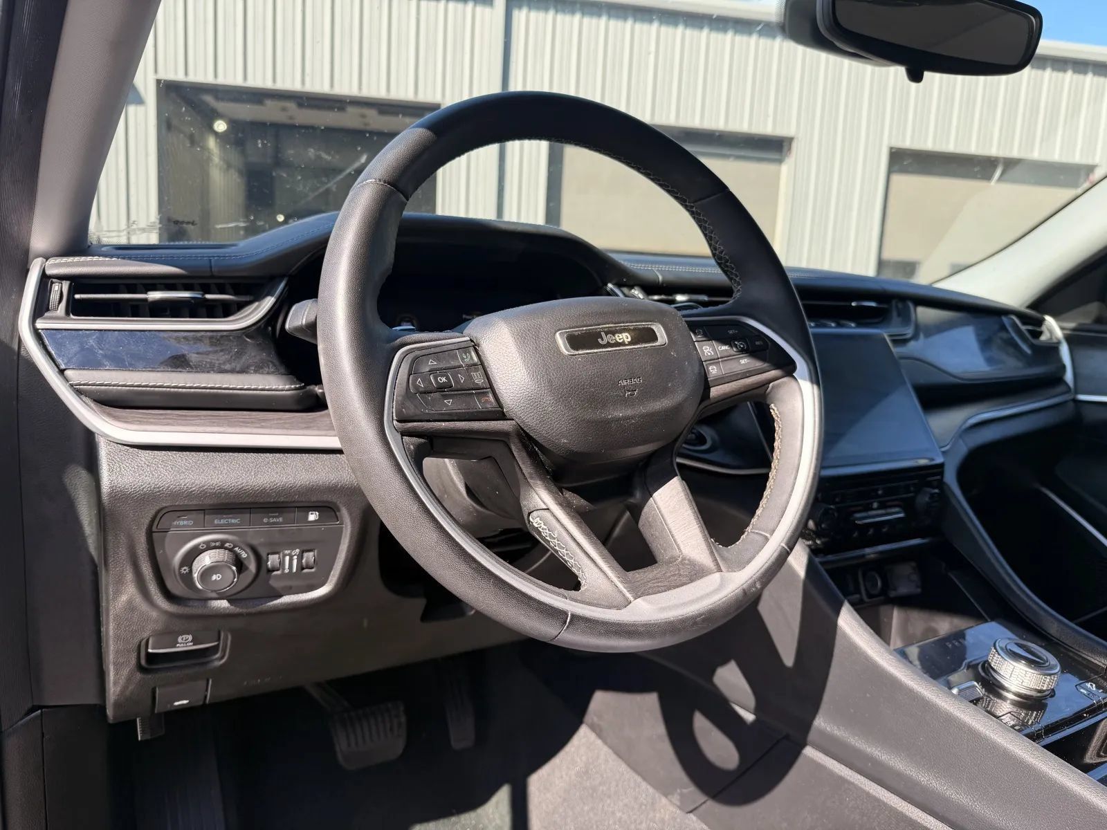 Used 2022 Jeep Grand Cherokee Limited 4xe AWD/4WD image 7