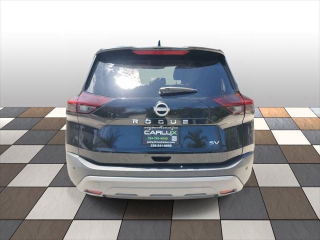 Used 2023 Nissan Rogue SV FWD image 5