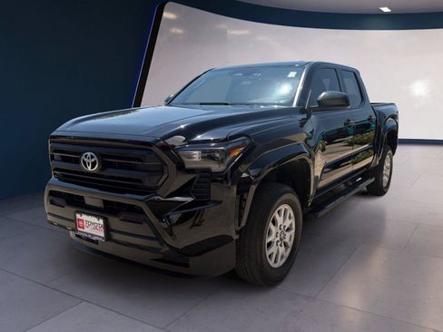 Used 2025 Toyota Tacoma SR RWD image 1