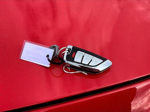 Used 2017 Jeep Cherokee Trailhawk w/ Comfort/Convenience Group image 10