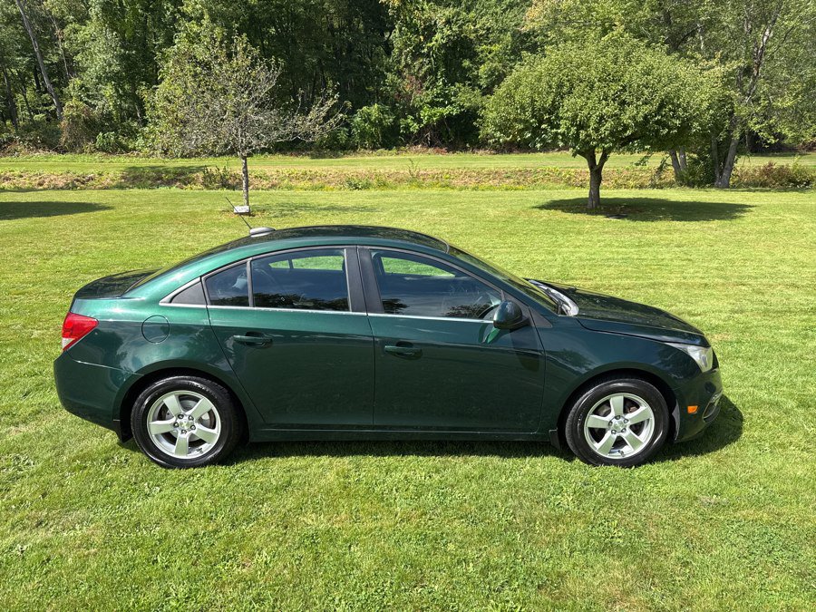 Used 2015 Chevrolet Cruze LT w/ Technology Package FWD image 15