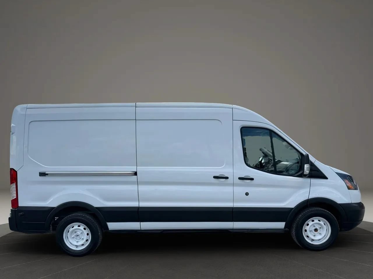 Used 2019 Ford Transit 150 148 Medium Roof RWD image 8