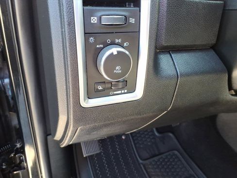 Used 2018 RAM 2500 Limited image 15