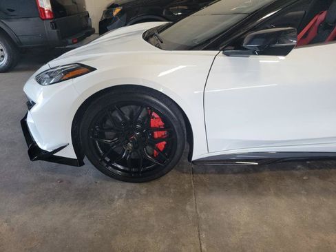 Used 2024 Chevrolet Corvette Z06 w/ Z07 Performance Package RWD image 4