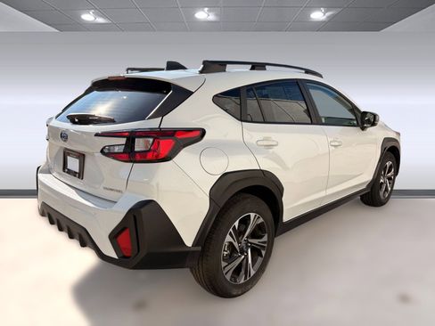 Used 2024 Subaru Crosstrek 2.0i Premium image 9