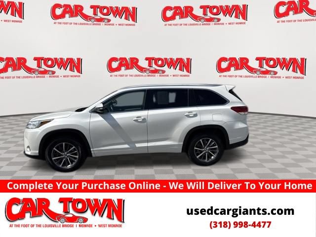Used 2018 Toyota Highlander XLE FWD image 1