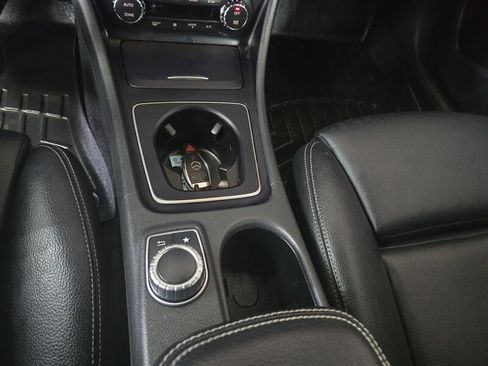 Used 2016 Mercedes-Benz GLA 250 image 22