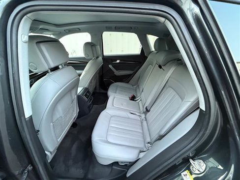 Used 2018 Audi Q5 2.0T Premium AWD/4WD image 30