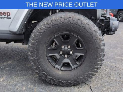 Used 2022 Jeep Gladiator Mojave w/ Trailer Tow Package AWD/4WD image 12