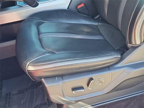 Used 2019 Ford F150 Platinum w/ Equipment Group 701A Luxury image 25