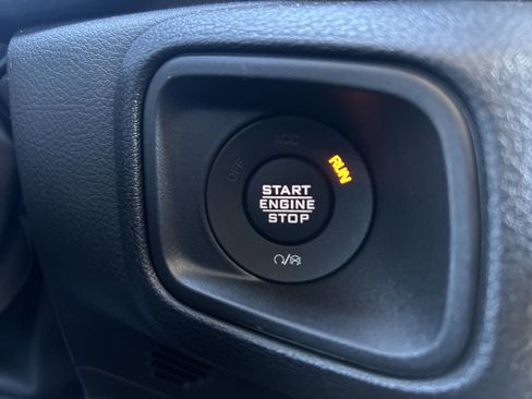 New 2025 Jeep Gladiator Sport image 23