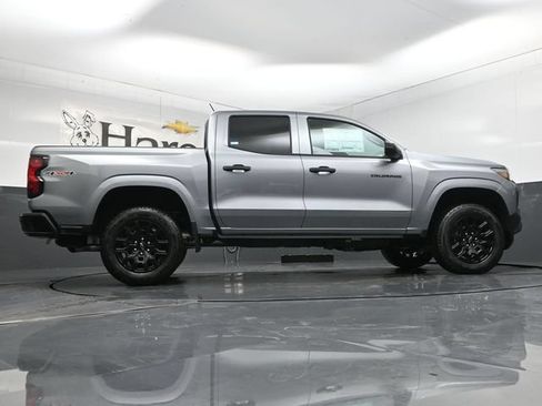 New 2026 Chevrolet Colorado W/T w/ WT Custom Package AWD/4WD image 31