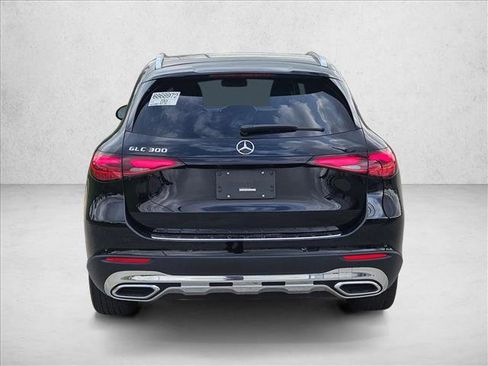 Used 2025 Mercedes-Benz GLC 300 image 6