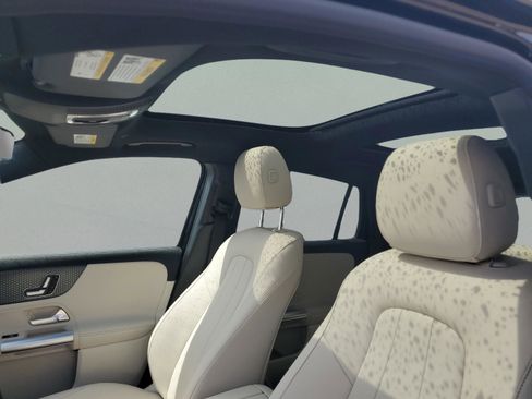 Certified 2025 Mercedes-Benz GLA 250 image 17