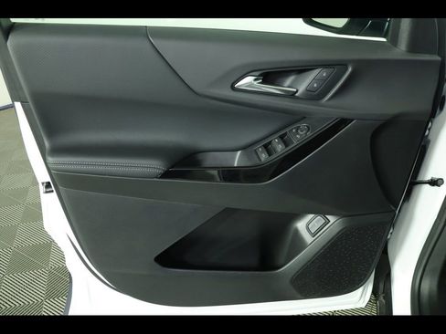 Used 2026 Chevrolet Equinox LT w/ Convenience Package II image 20